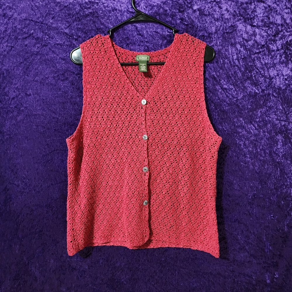 VINTAGE L.L. Bean Crocheted Button Down sweater vest Large